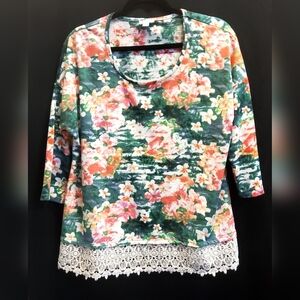 Rebecca Malone - Green floral l/s, v neck blouse with lace bottom.